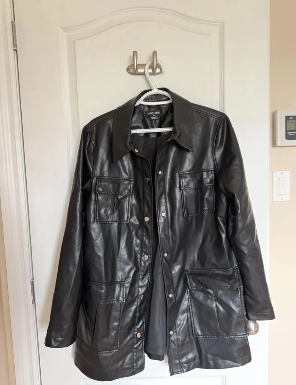 Featured image for Manteau de cuir