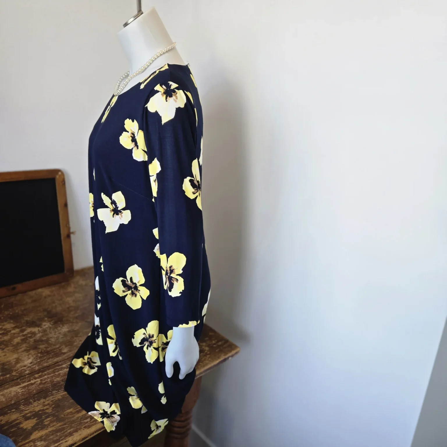 Image for Magnifique robe Tommy Hilfiger 14 ans neuve