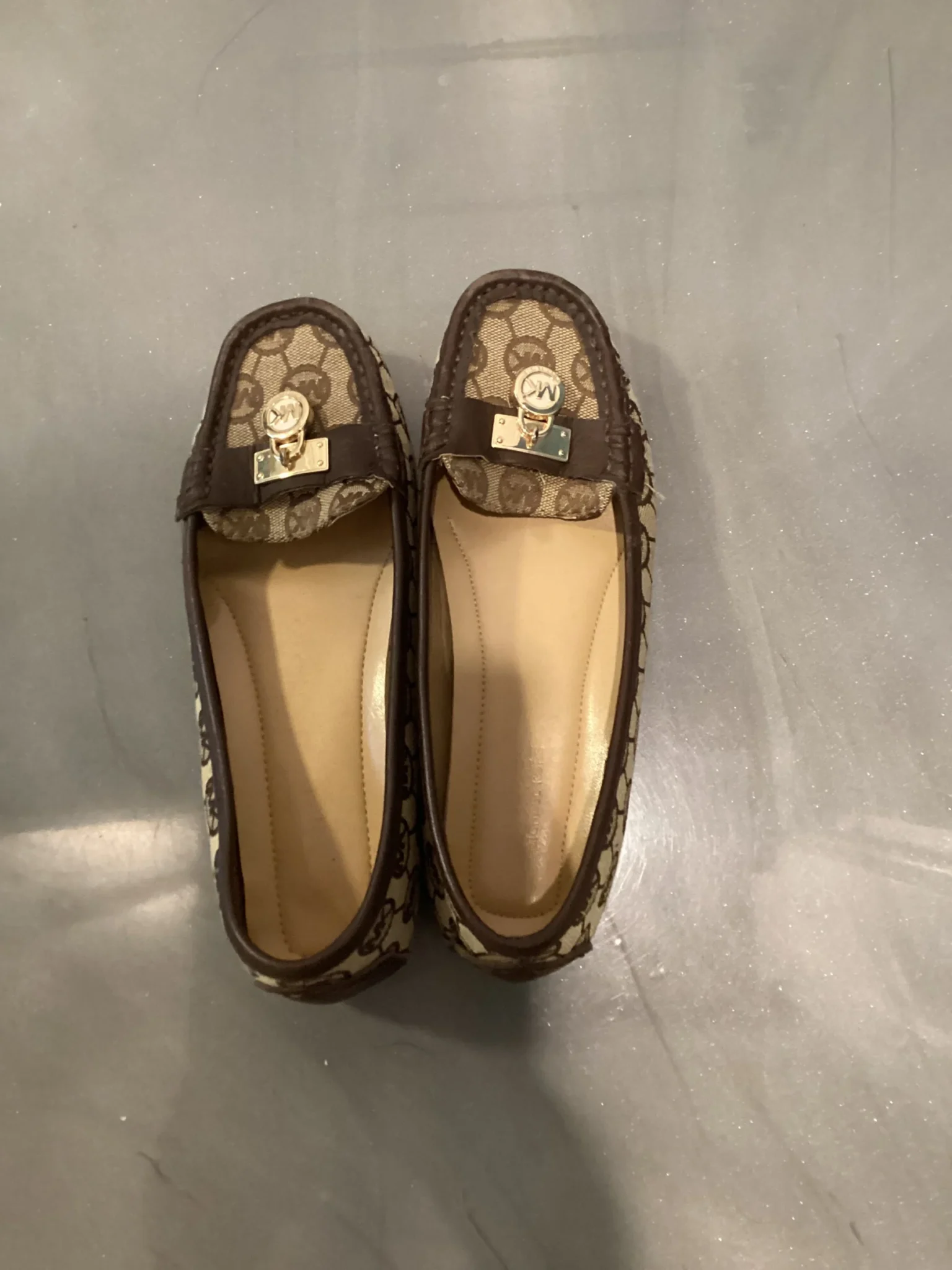 Featured image for Chaussure mocassin Michael Kors