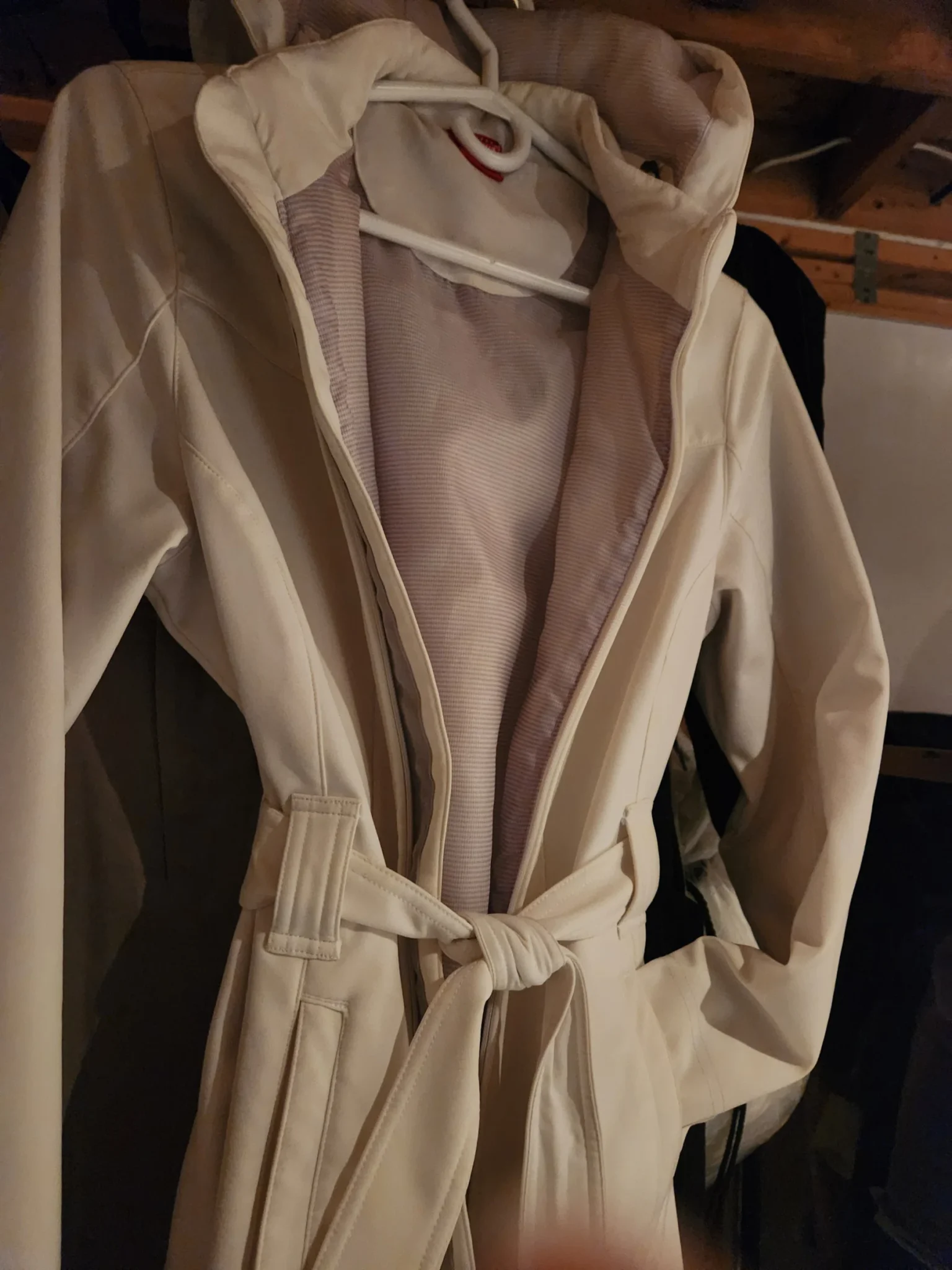 Image for Cream-coloured 3/4-length coat