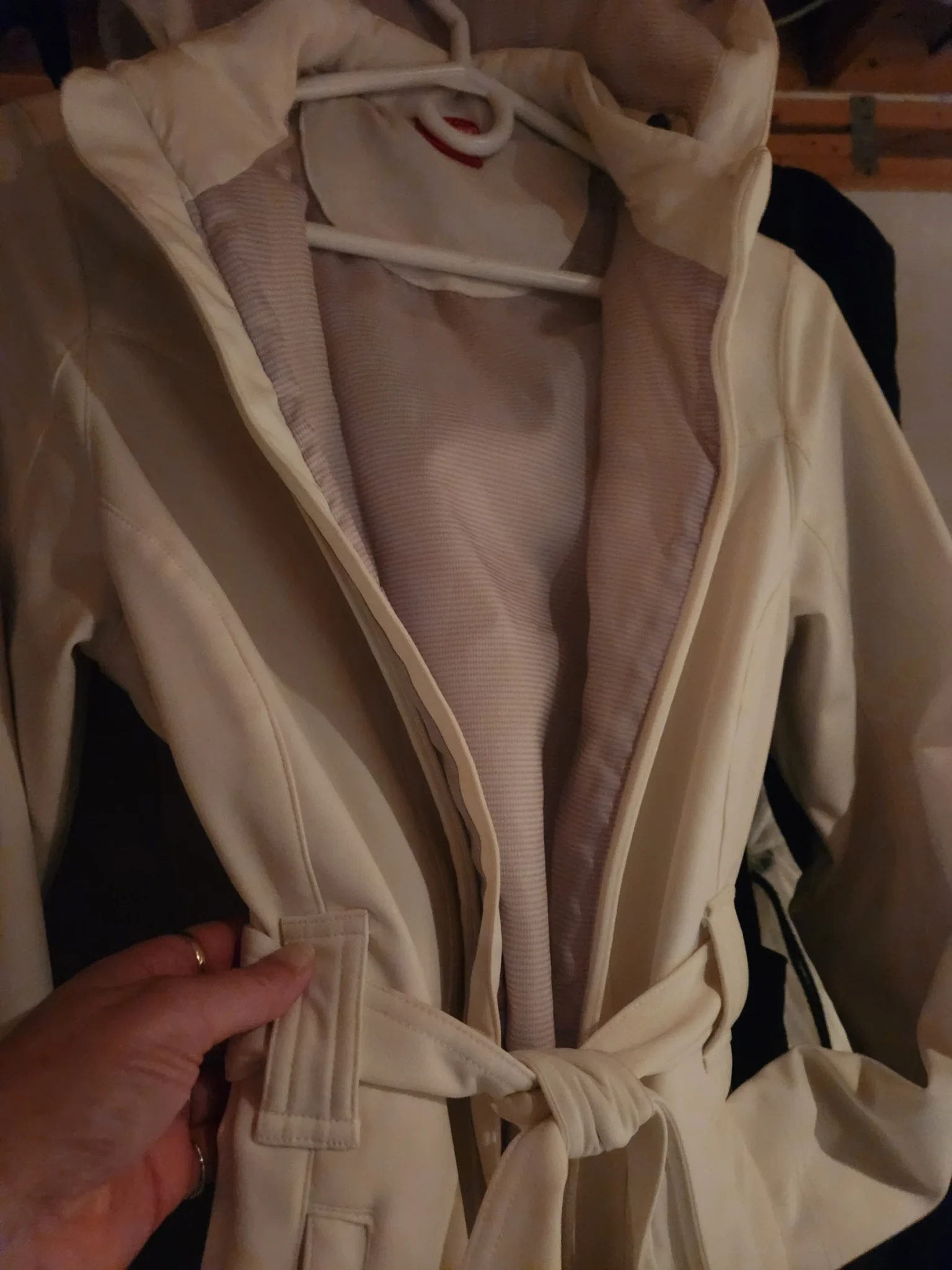 Image for Cream-coloured 3/4-length coat