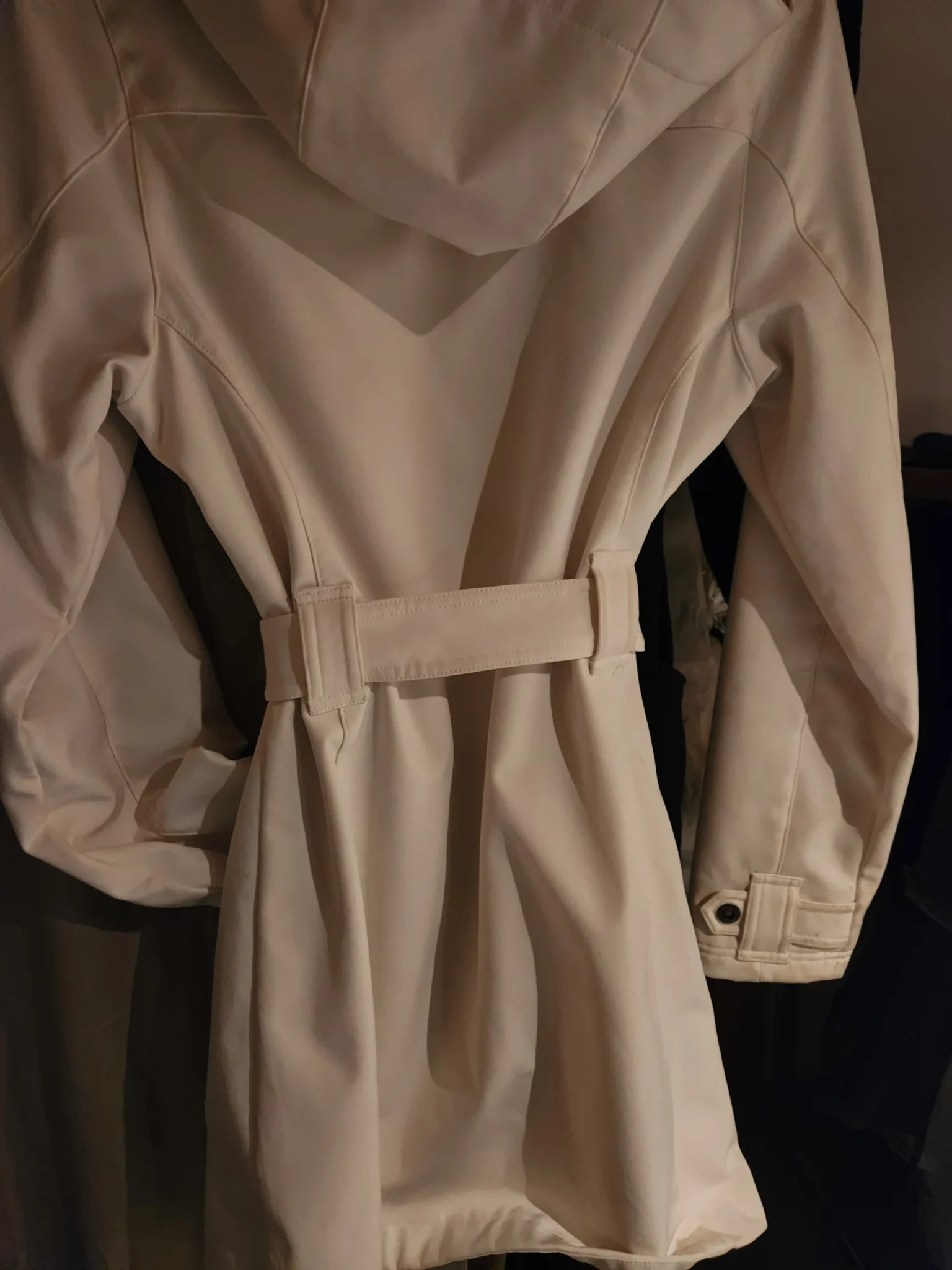 Image for Cream-coloured 3/4-length coat