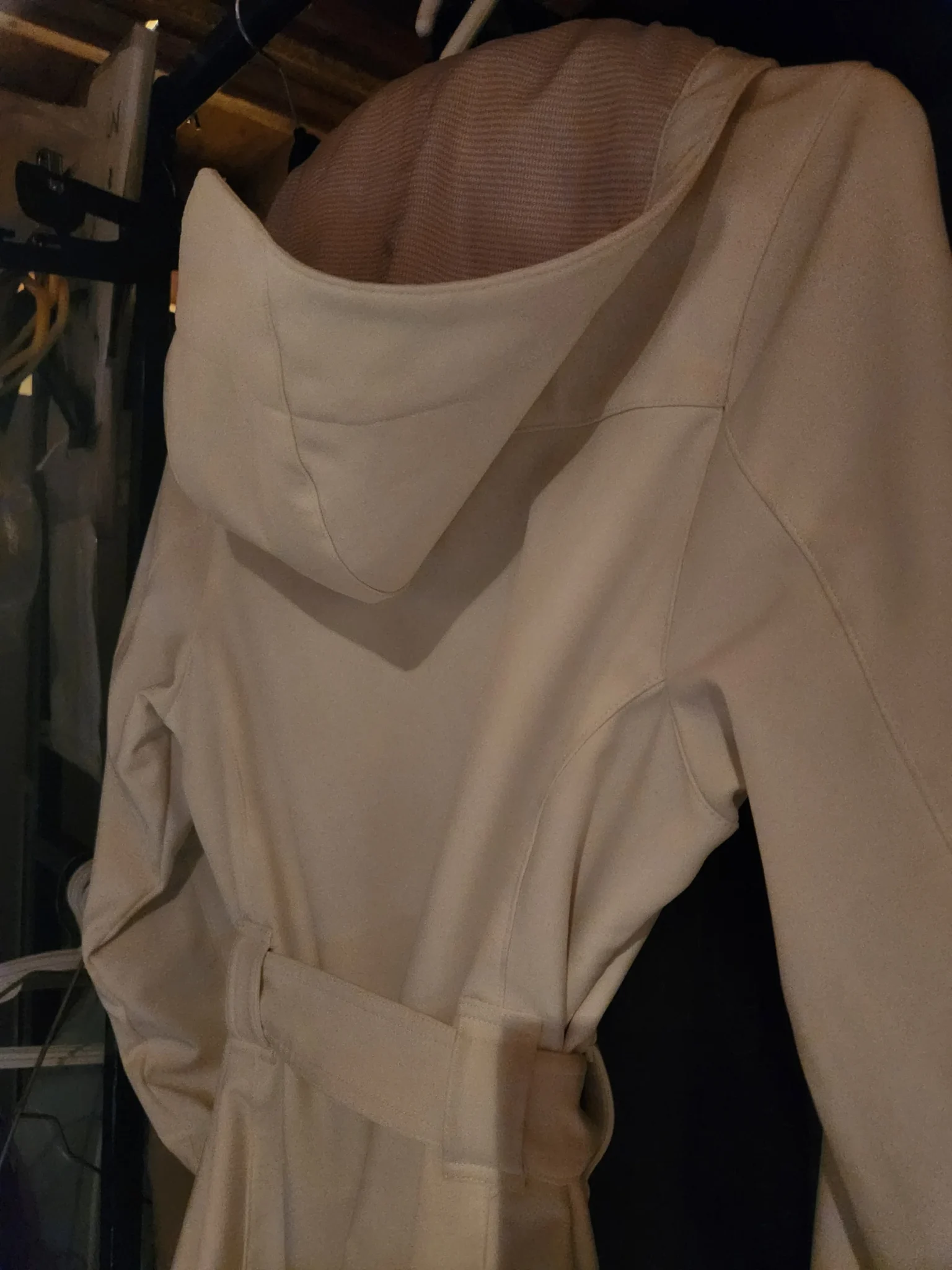 Image for Cream-coloured 3/4-length coat