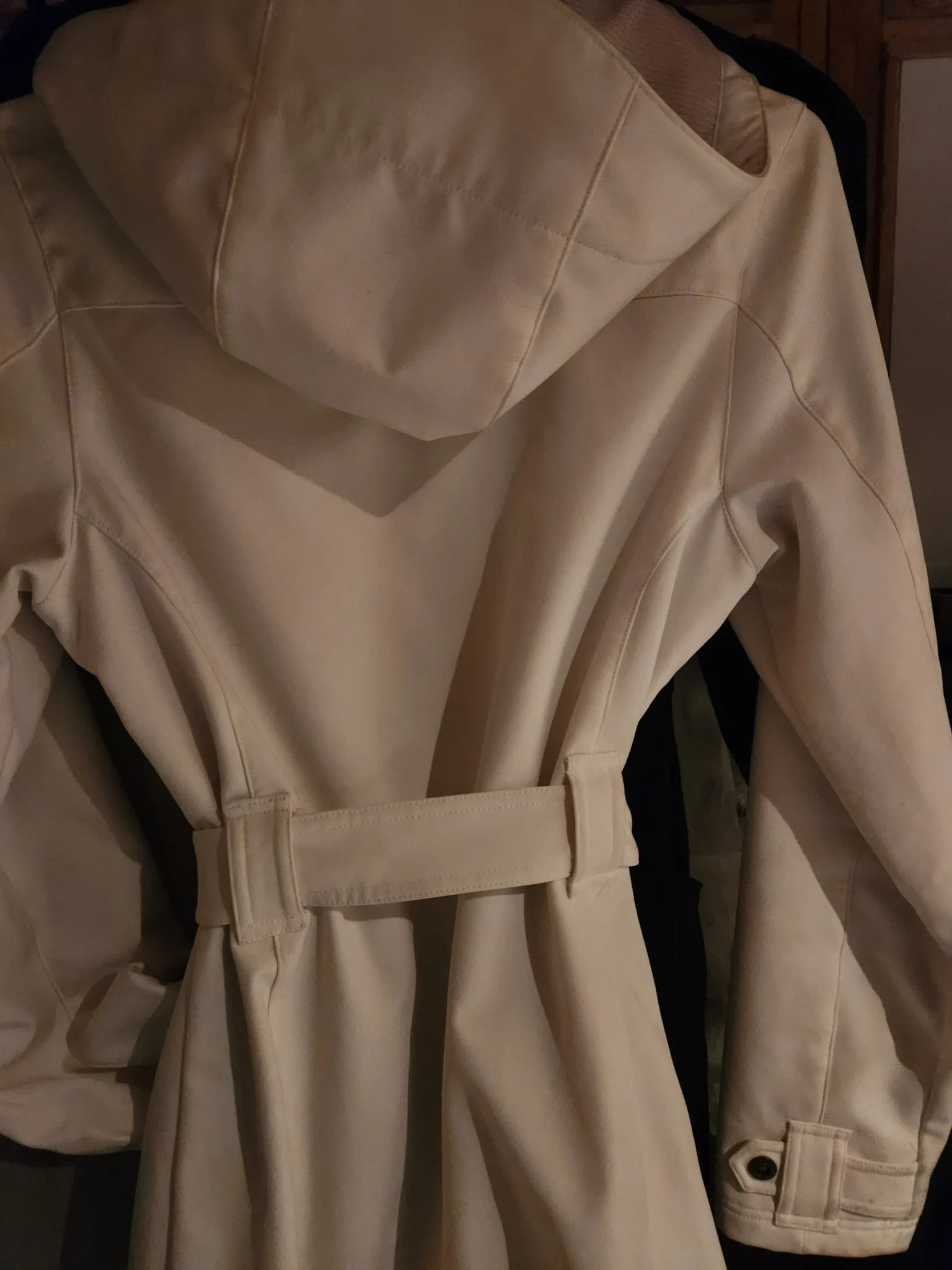 Image for Cream-coloured 3/4-length coat