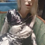 Thumbnail for Une pièce noir et blanc