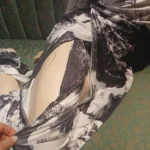 Thumbnail for Une pièce noir et blanc