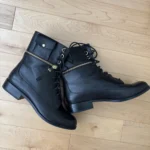 Featured thumbnail for Bottes Michael Kors en cuir noir