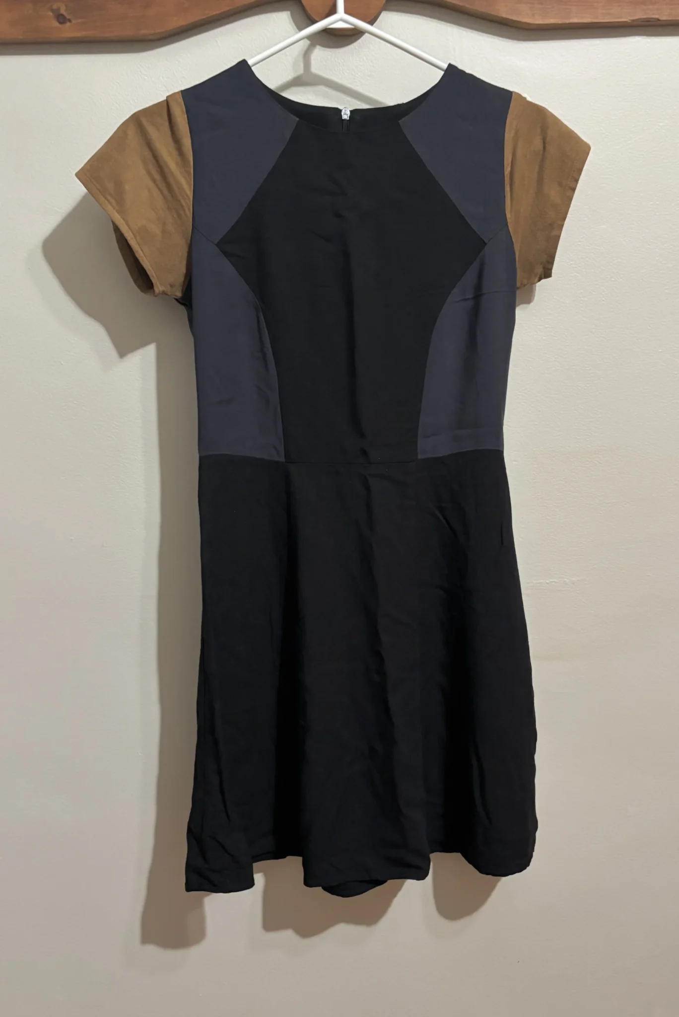 Featured image for Tricolour dress – Grob – L