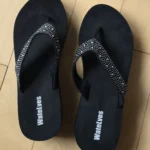 Featured thumbnail for Sandales noires semelles compensées avec strass.