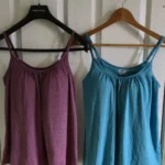 Featured thumbnail for 2 camisoles même modèle et même grandeur, avec soutien gorge intégré.