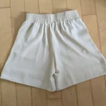 Featured thumbnail for Short vero de Véronique Cloutier, blanc cassé.