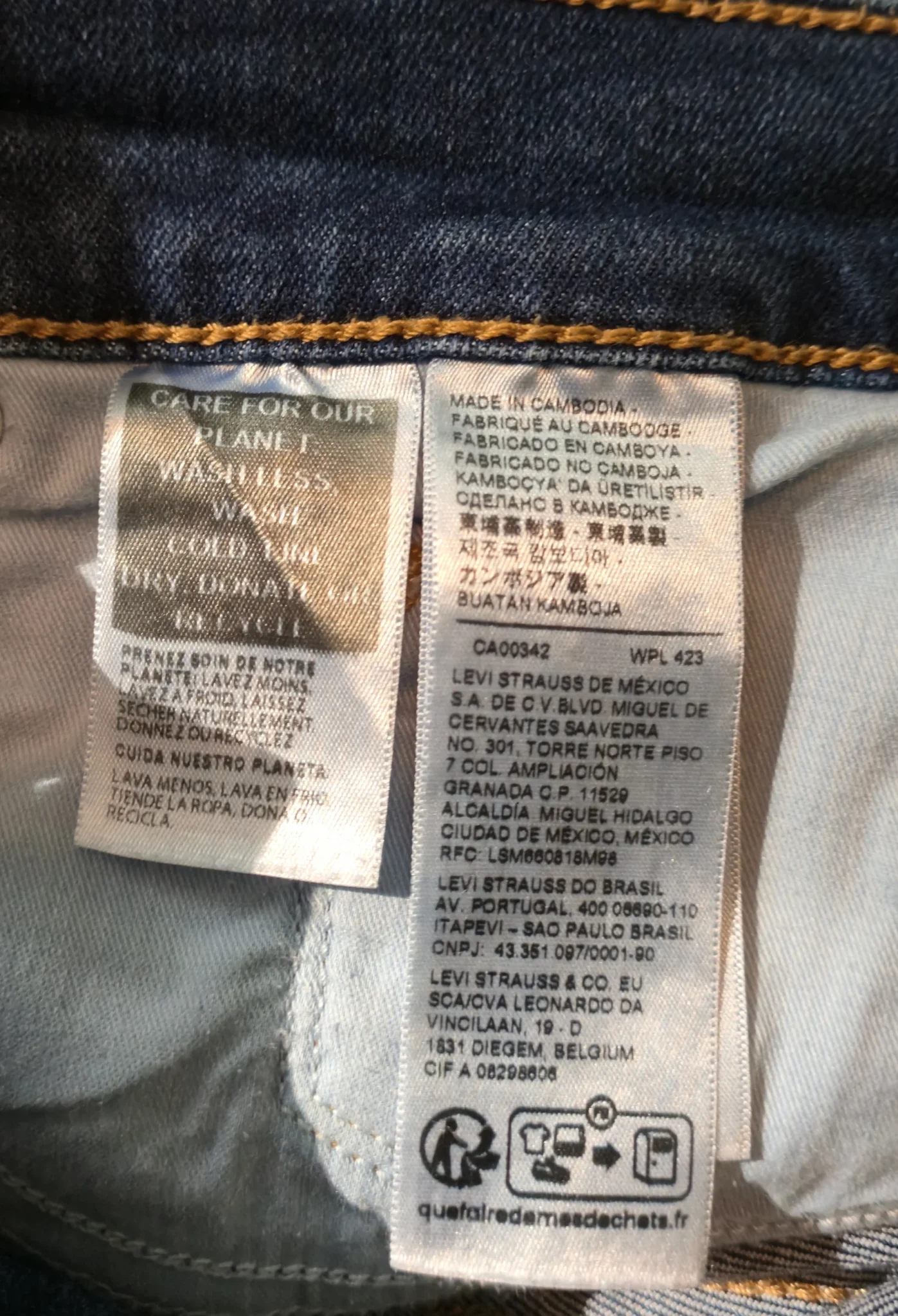 Image for Jeans Levis taille régulière, jambe droite, taille 31.