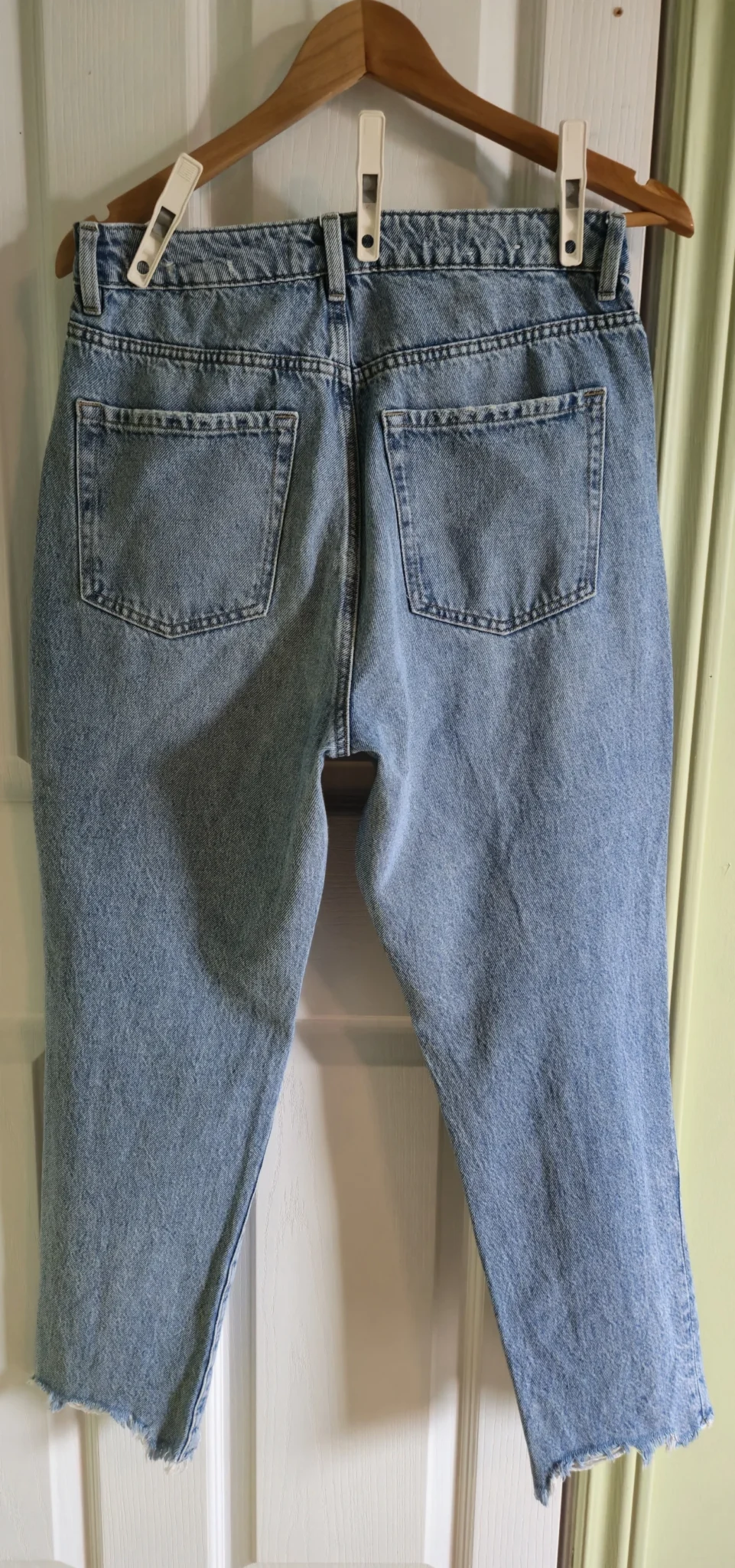 Image for Jeans Garage style vintage avec trou et délavé.