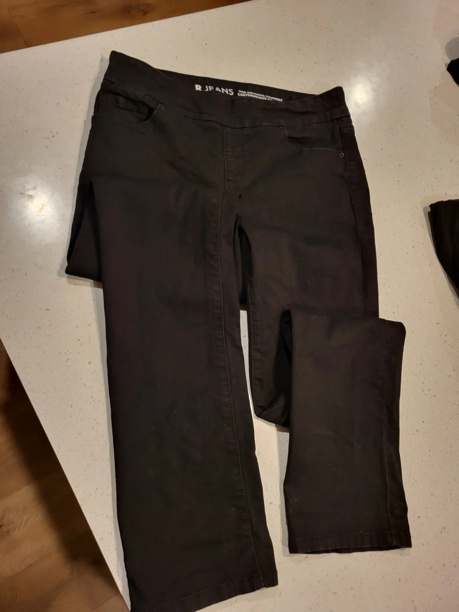 Featured image for Straight-leg jeans