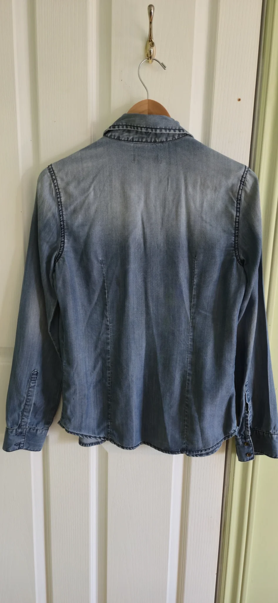 Image for Guess semi-fitted denim shirt.