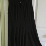 Featured thumbnail for Robe noire courte sans manche, large-xlarge.