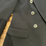 Thumbnail for Veston noir avec boutons dorés Zara