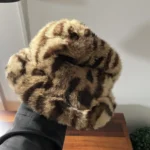Thumbnail for Chapeau en fourrure d’ocelot taille petit