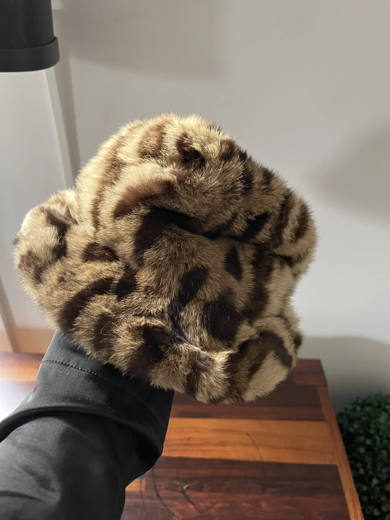 Image for Chapeau en fourrure d’ocelot taille petit