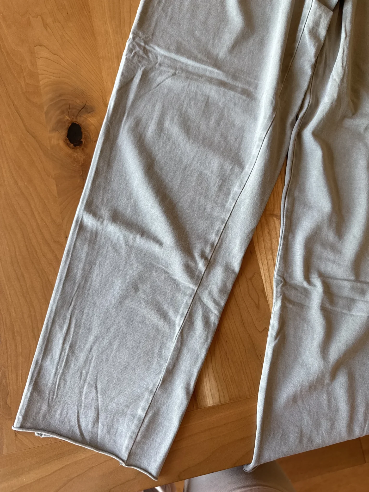 Image for Light-coloured green trousers