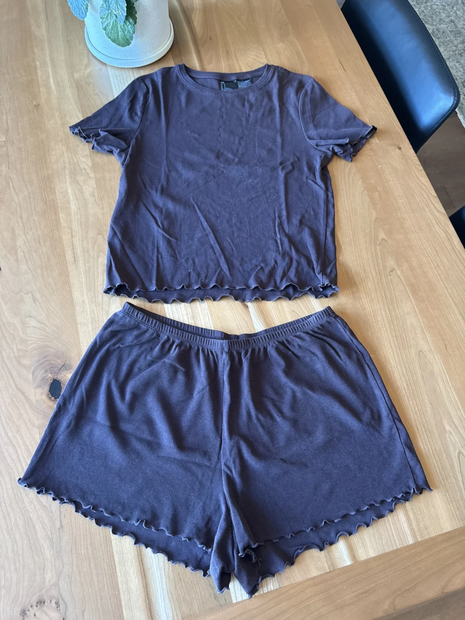 Featured image for Brown pyjamas with a ribbed effect