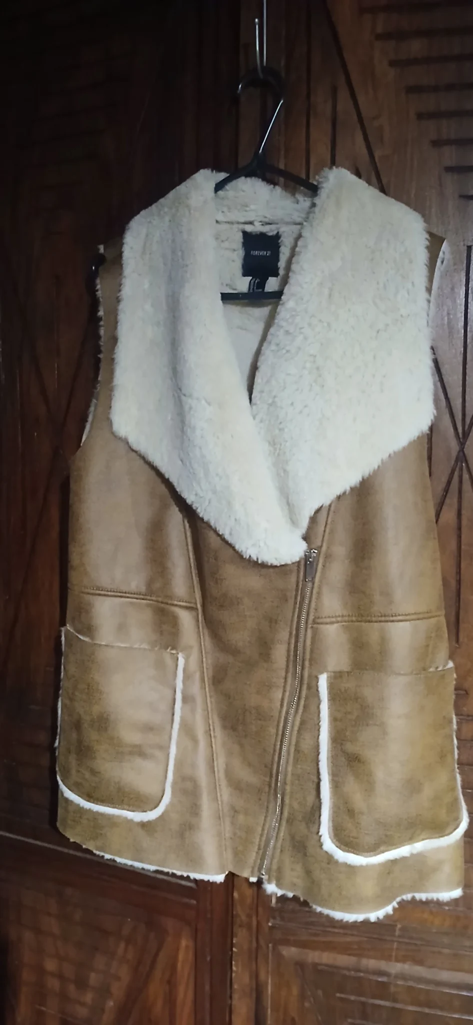Featured image for Sleeveless coat