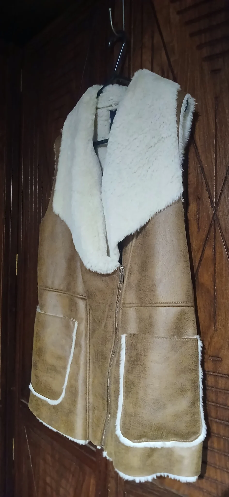 Image for Sleeveless coat