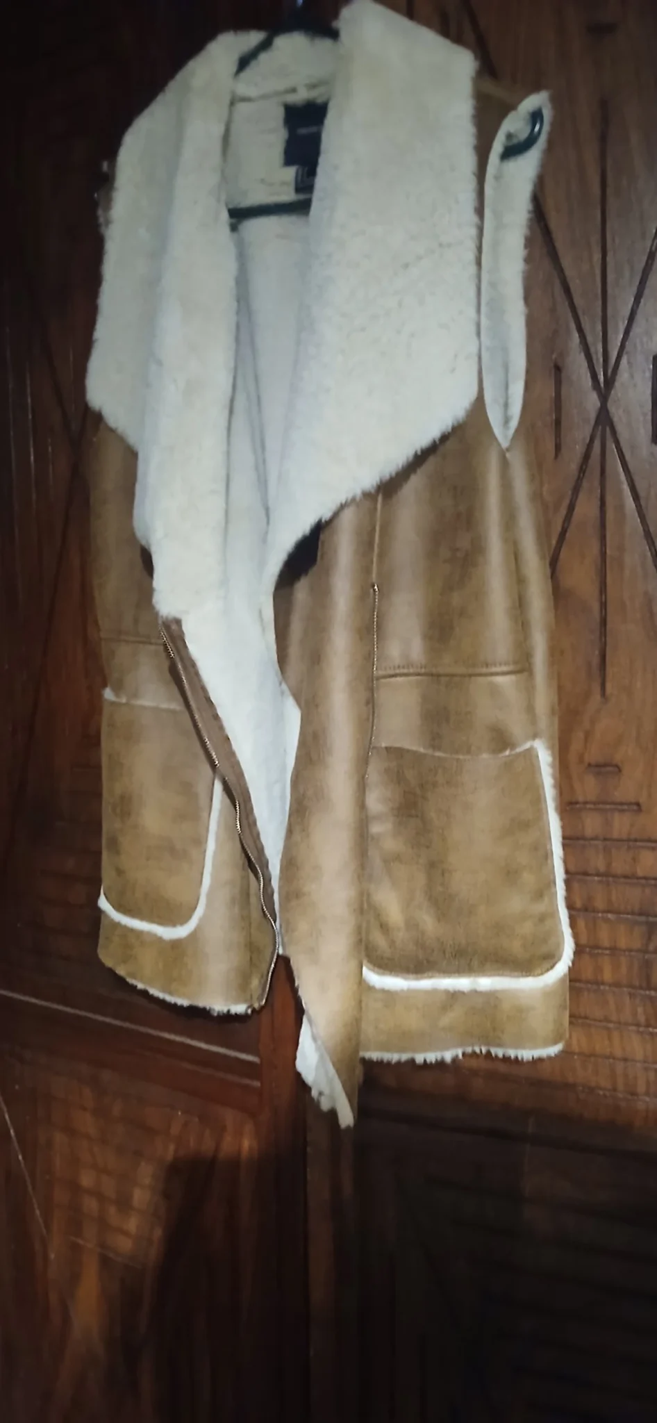 Image for Sleeveless coat