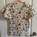 Featured thumbnail for T-Shirt Uniqlo x Studio Sanderson à motif fleuri