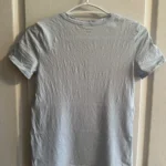 Thumbnail for T-shirt bleu pâle avec motif brodé Sunday Best Aritzia