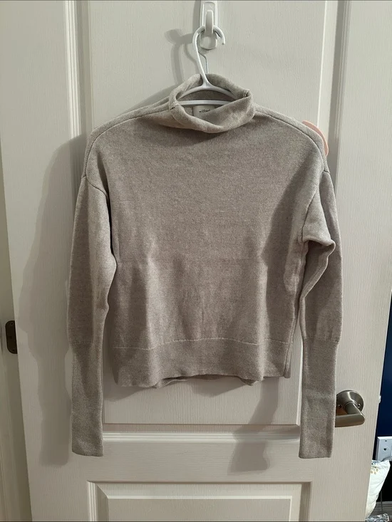 Chandail col roulé 100% laine mérino Wilfred Aritzia Aritzia seconde main