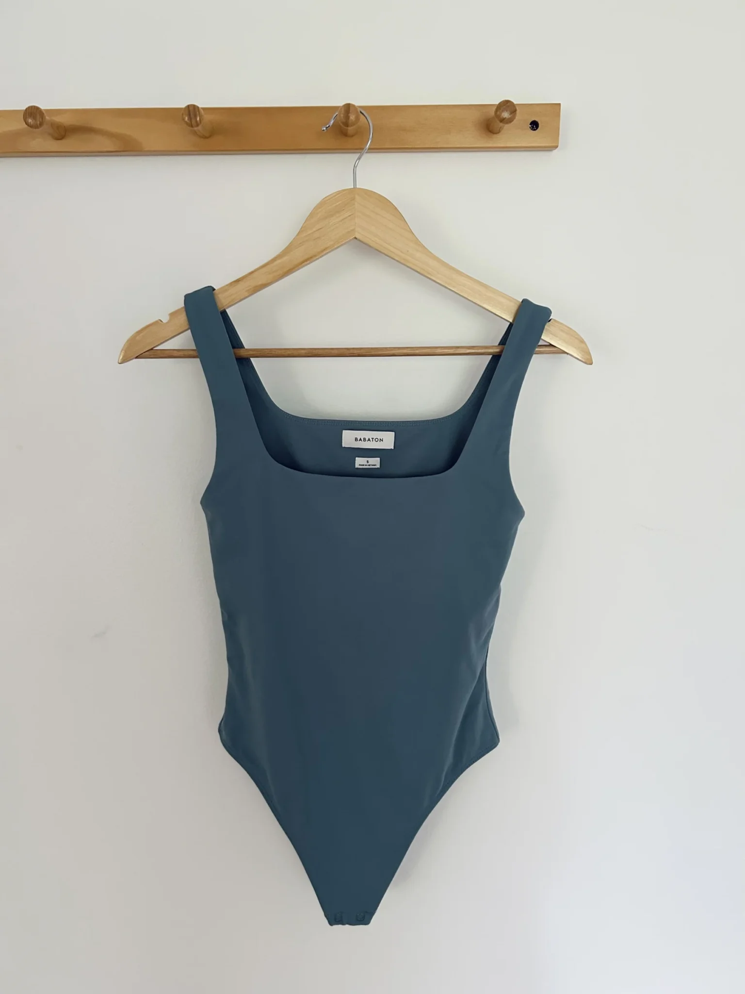 Featured image for Bodysuit (Onepiece) Babaton - Aritzia | Taille S - Bleu
