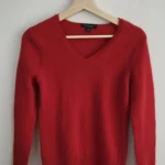 Featured thumbnail for Chandail 100% cachemire Saks Fifth Avenue
