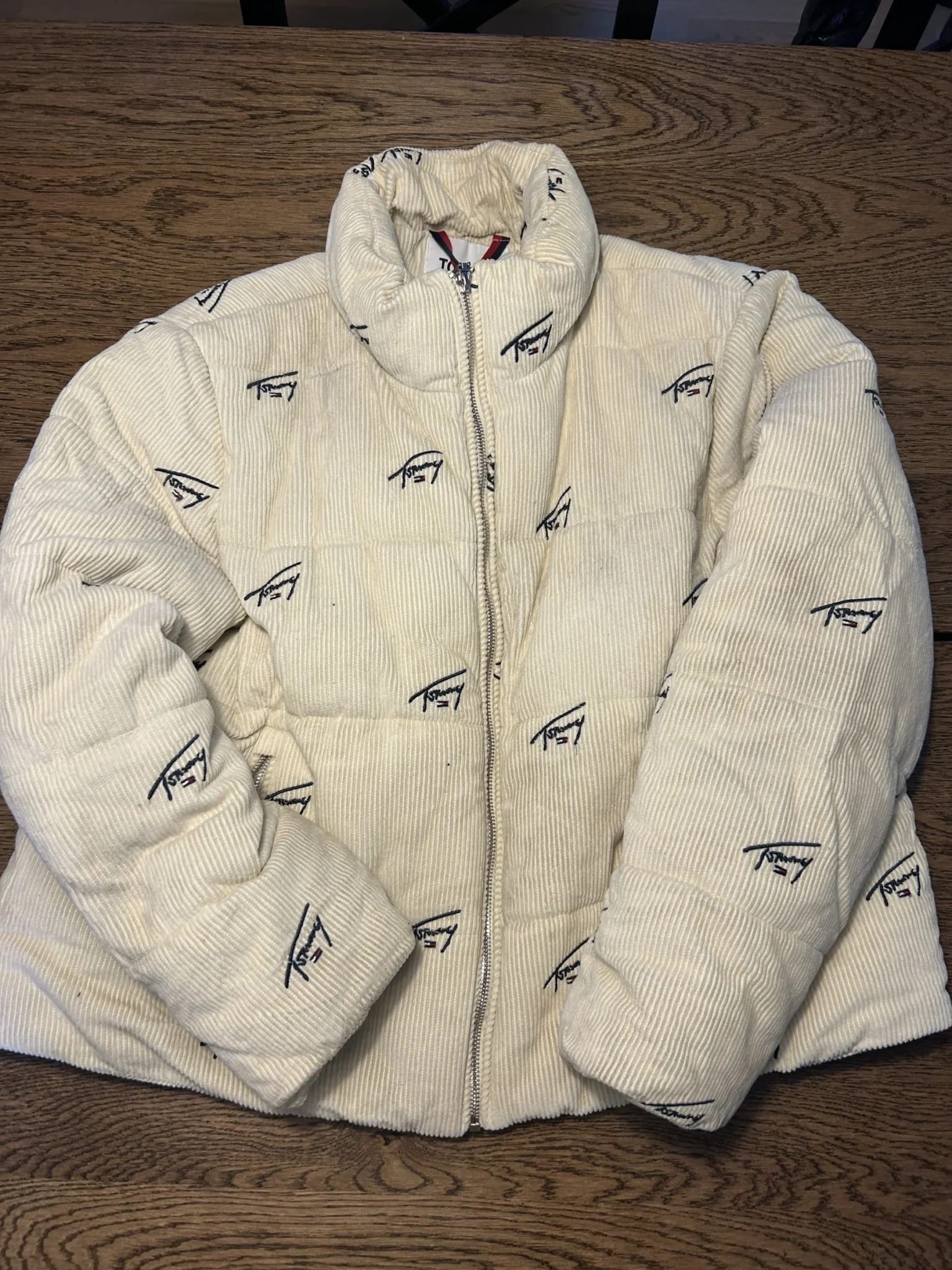 Featured image for Manteau Tommy Hilfiger pour femme