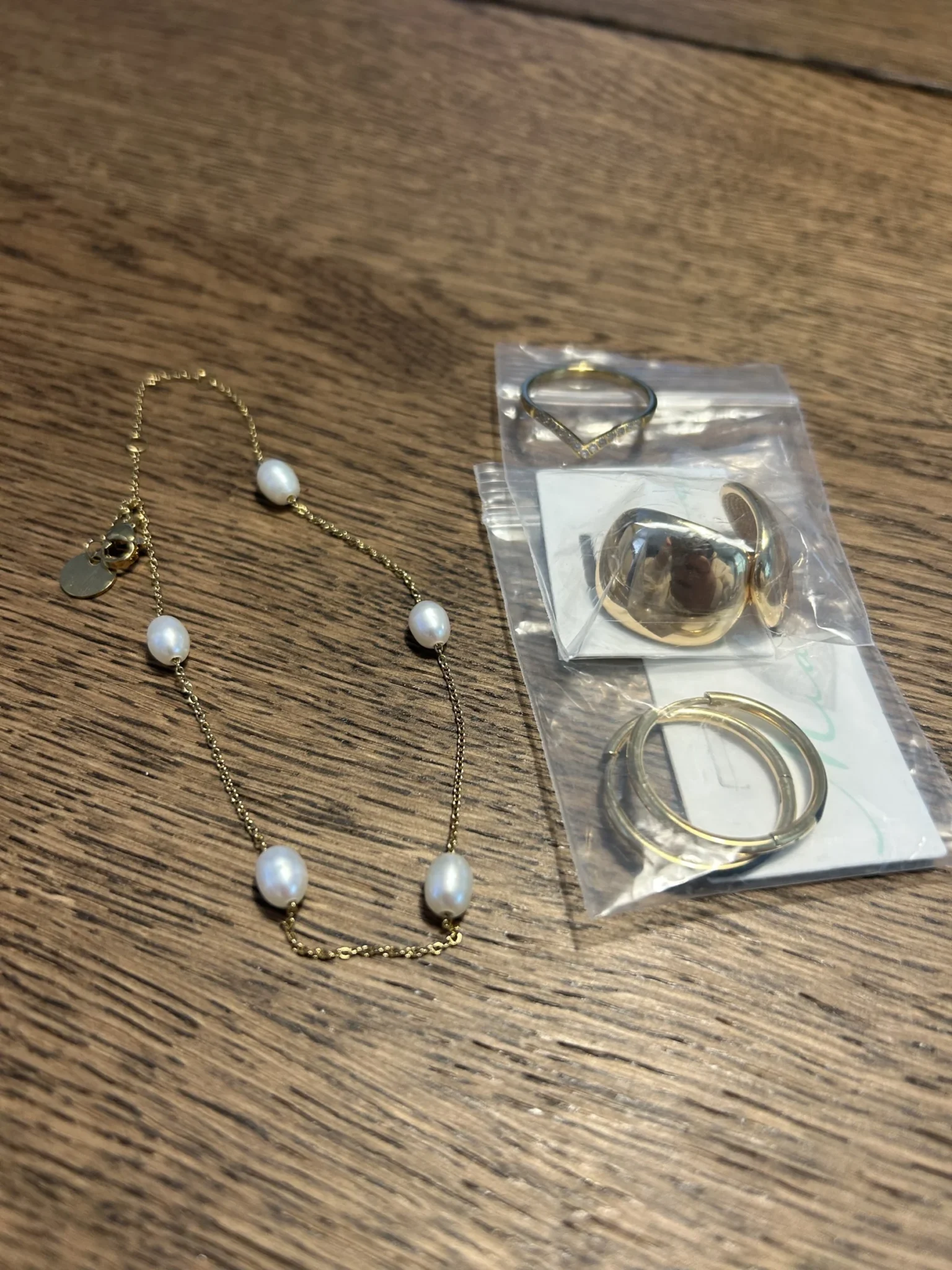 Featured image for A small batch of Mia jewellery, as good as new