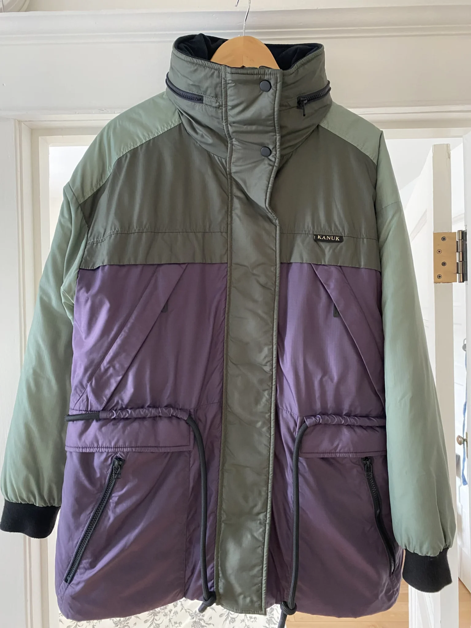 Image for Kanuk Typha – Green and Mauve XL
