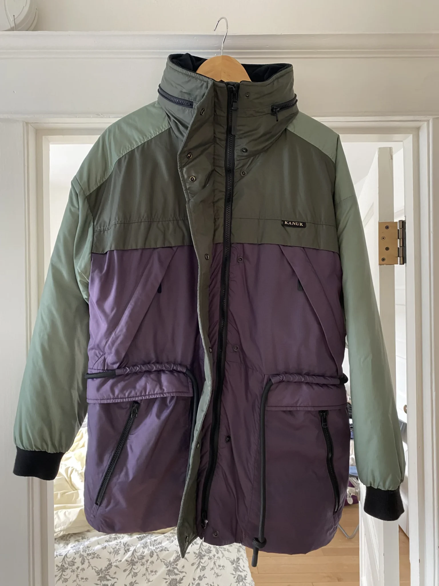 Image for Kanuk Typha – Green and Mauve XL