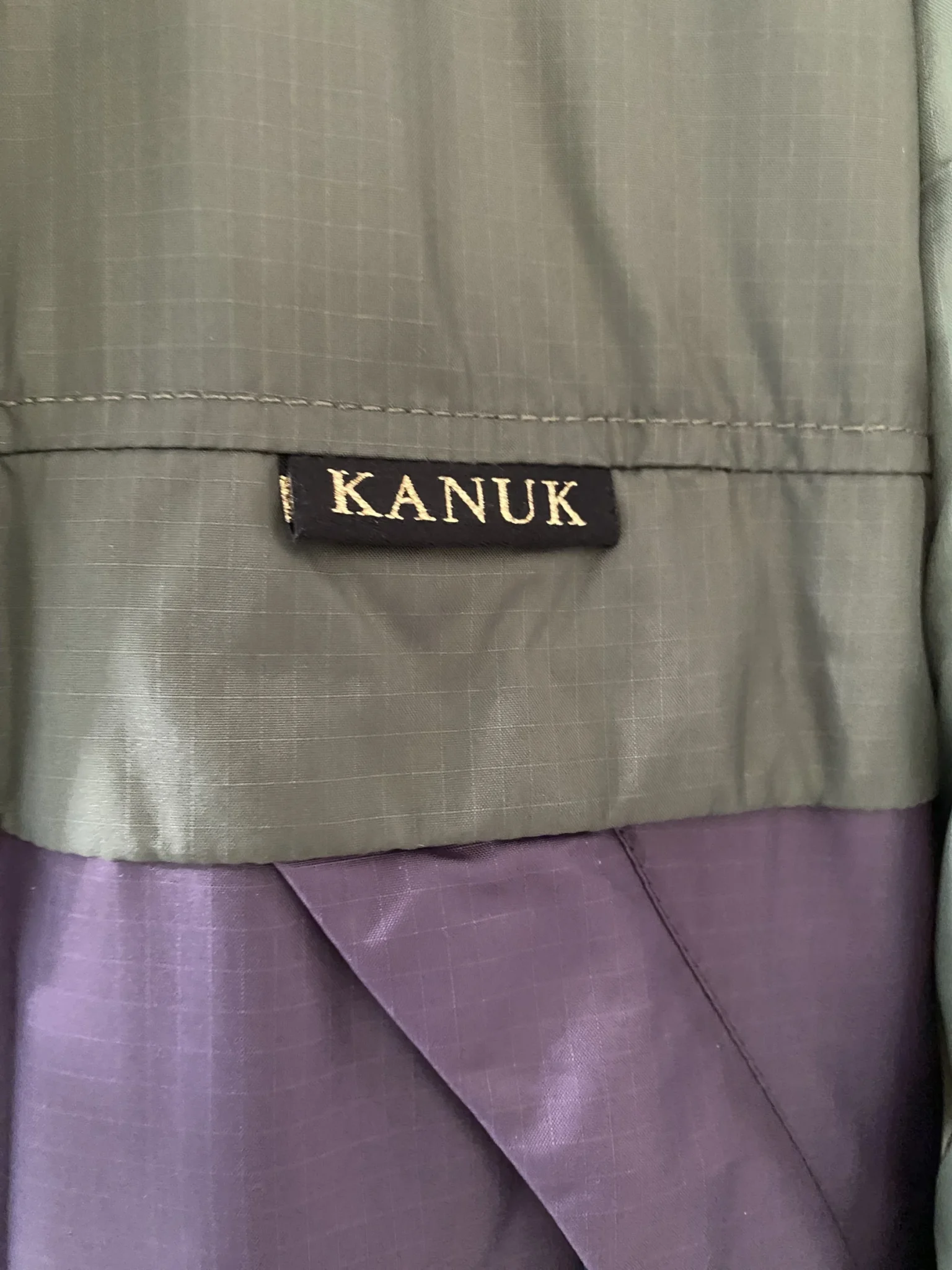Image for Kanuk Typha – Green and Mauve XL