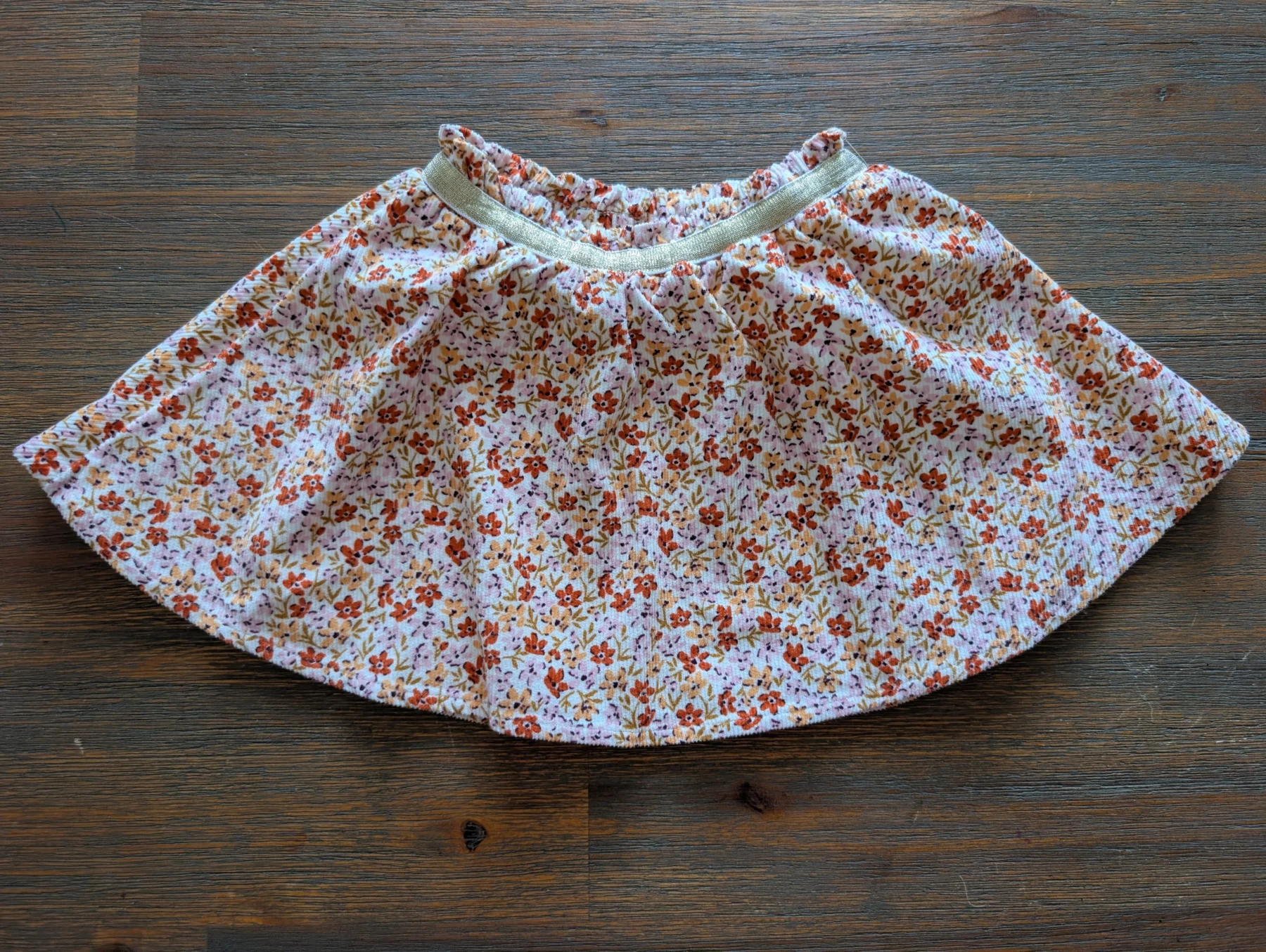 Old Navy skirt, 12–18 months (brand new) Old navy seconde main