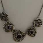 Thumbnail for Collier Plastron Vintage Creations Georgianni Cristaux Strass Fait Main Canada