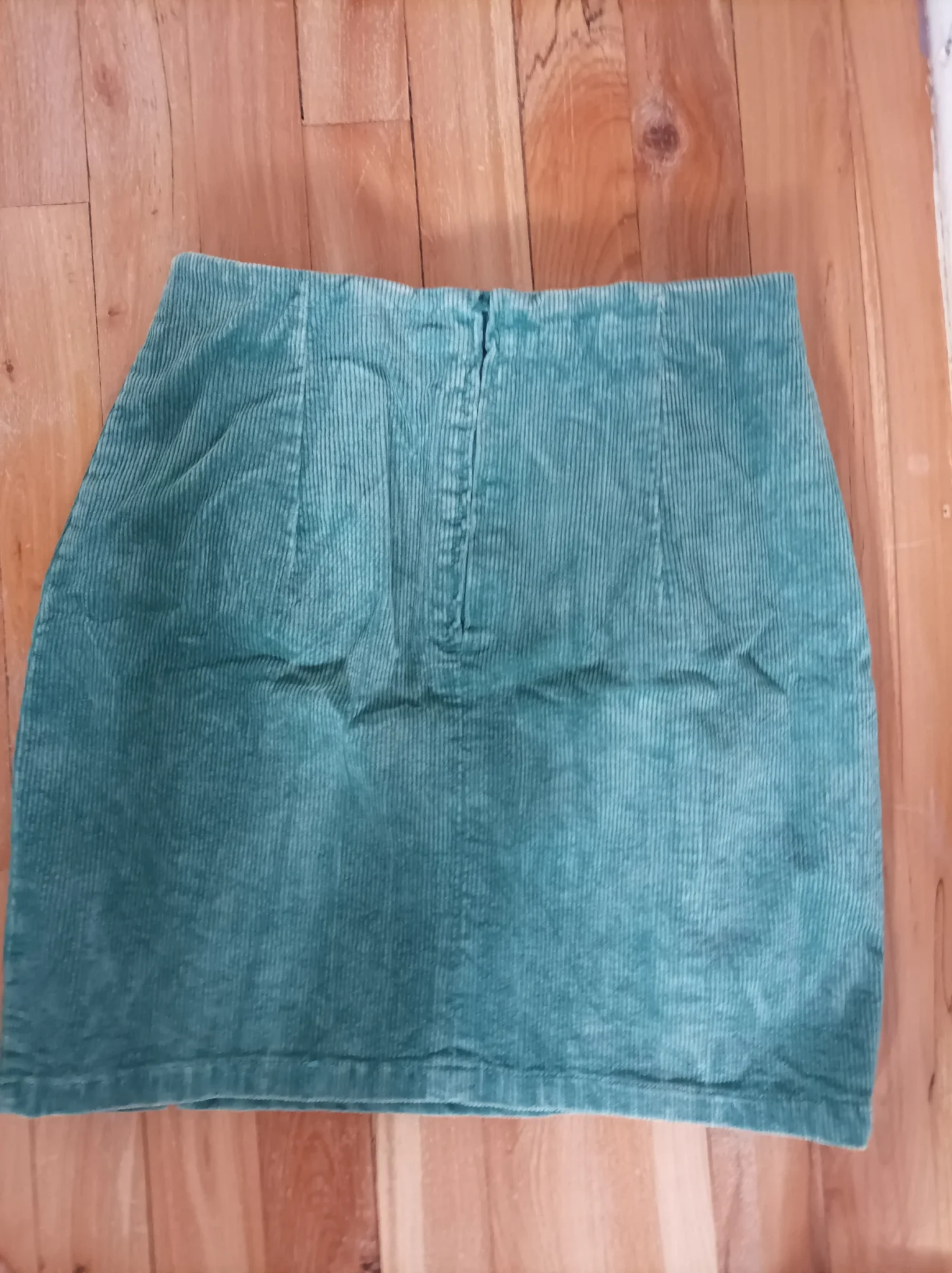 Image for Teal corduroy skirt – H&M Divided – size 36/US 4