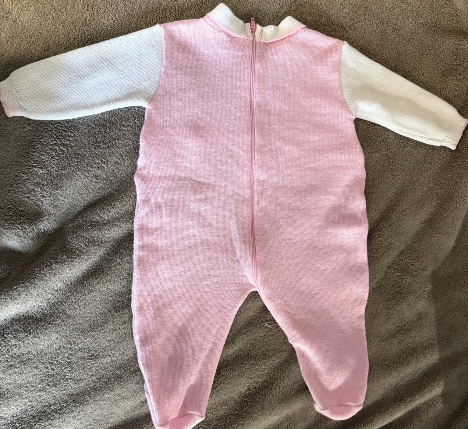 Image for Crackerjack vintage pink and white knitted romper – 6 months