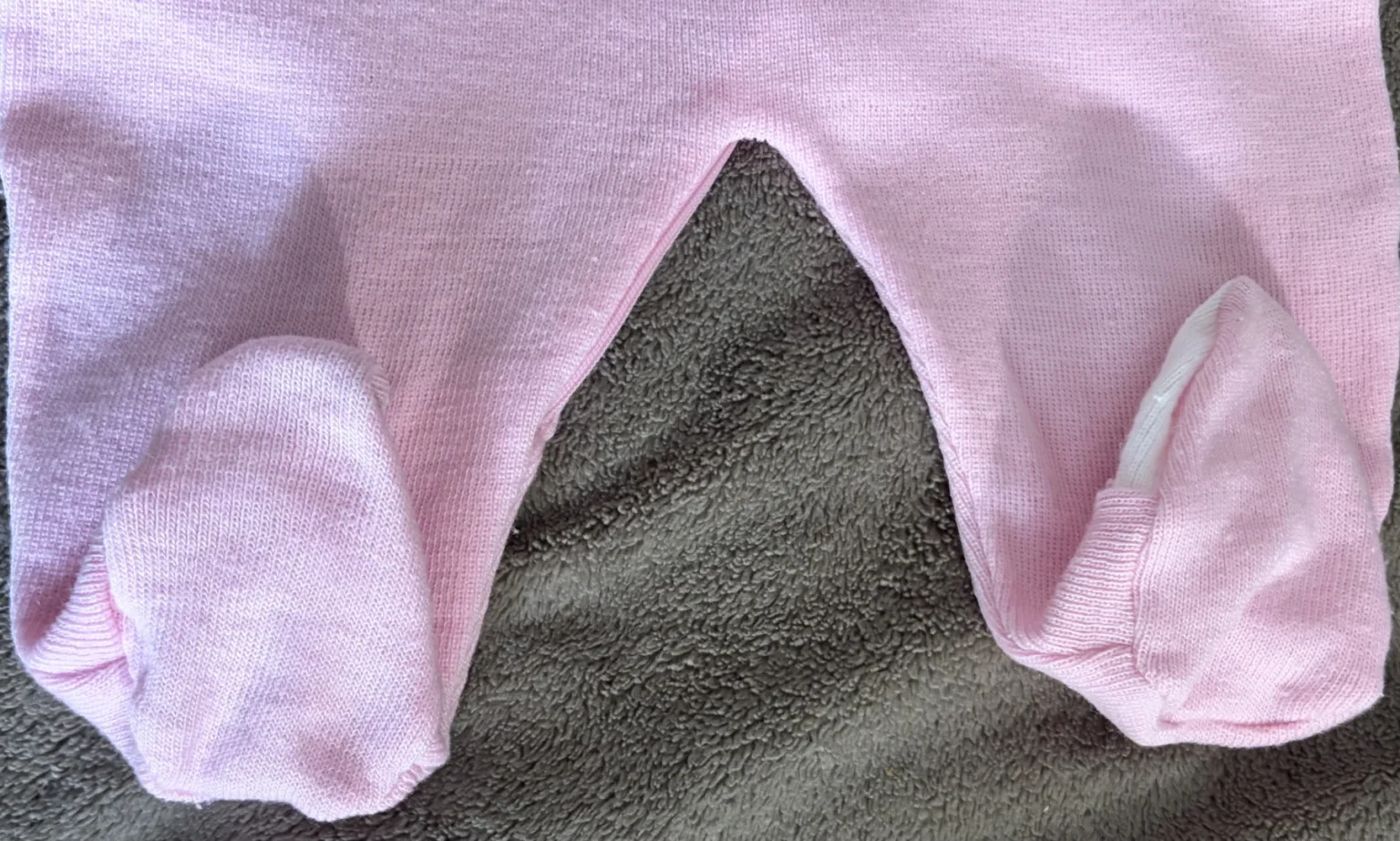 Image for Crackerjack vintage pink and white knitted romper – 6 months