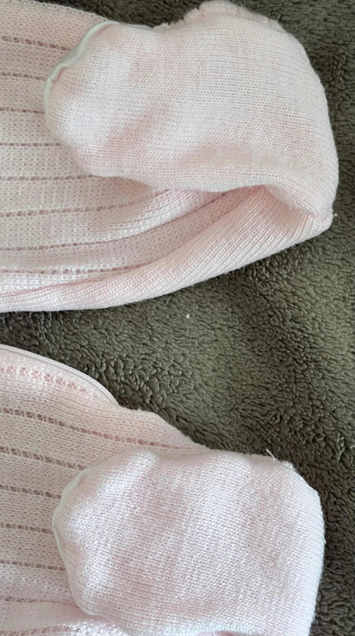 Image for Beautiful vintage pink knitted pyjamas / romper – 3 months