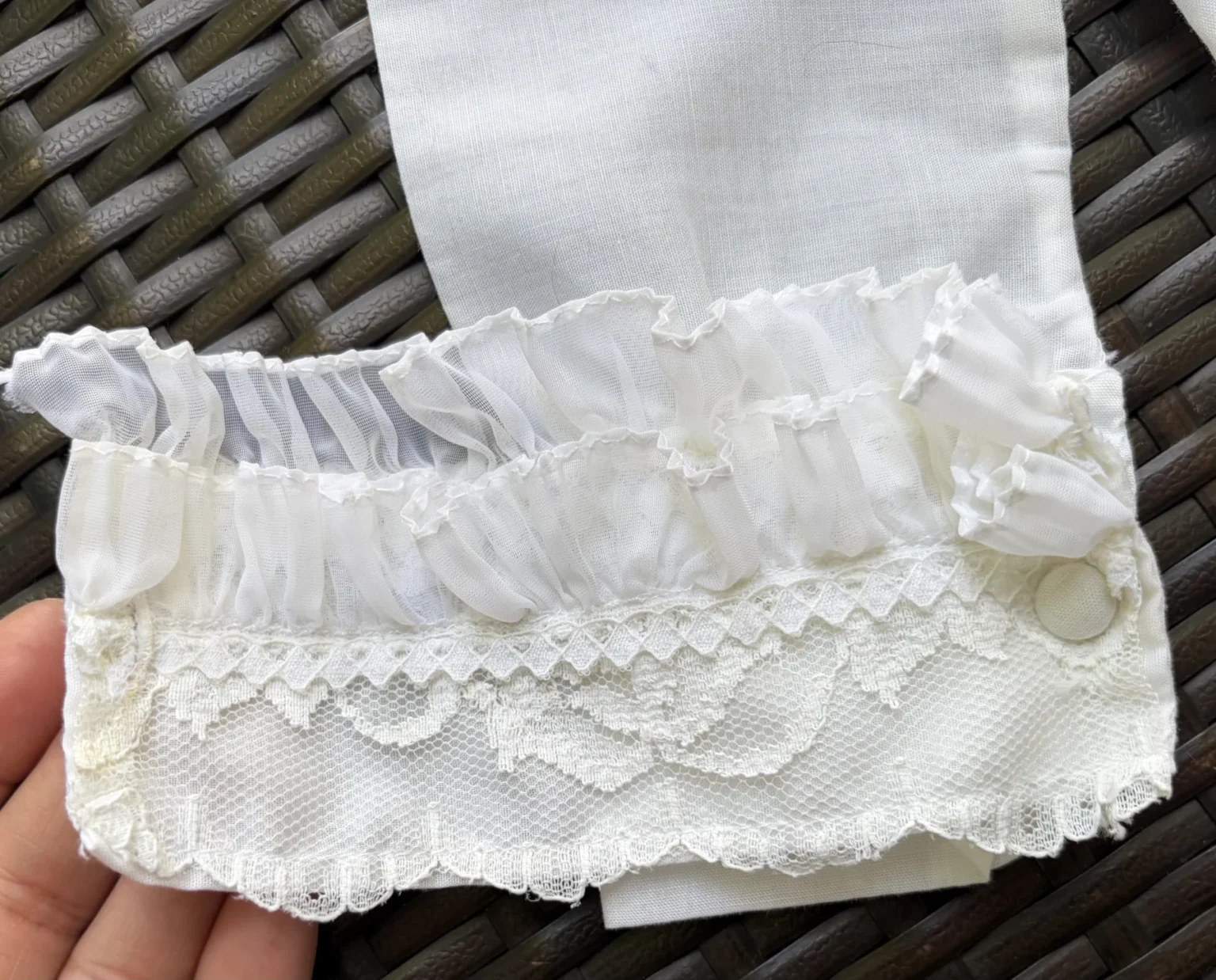 Image for Vintage formal shirt for babies (9–12 months) – Removable lace cuffs