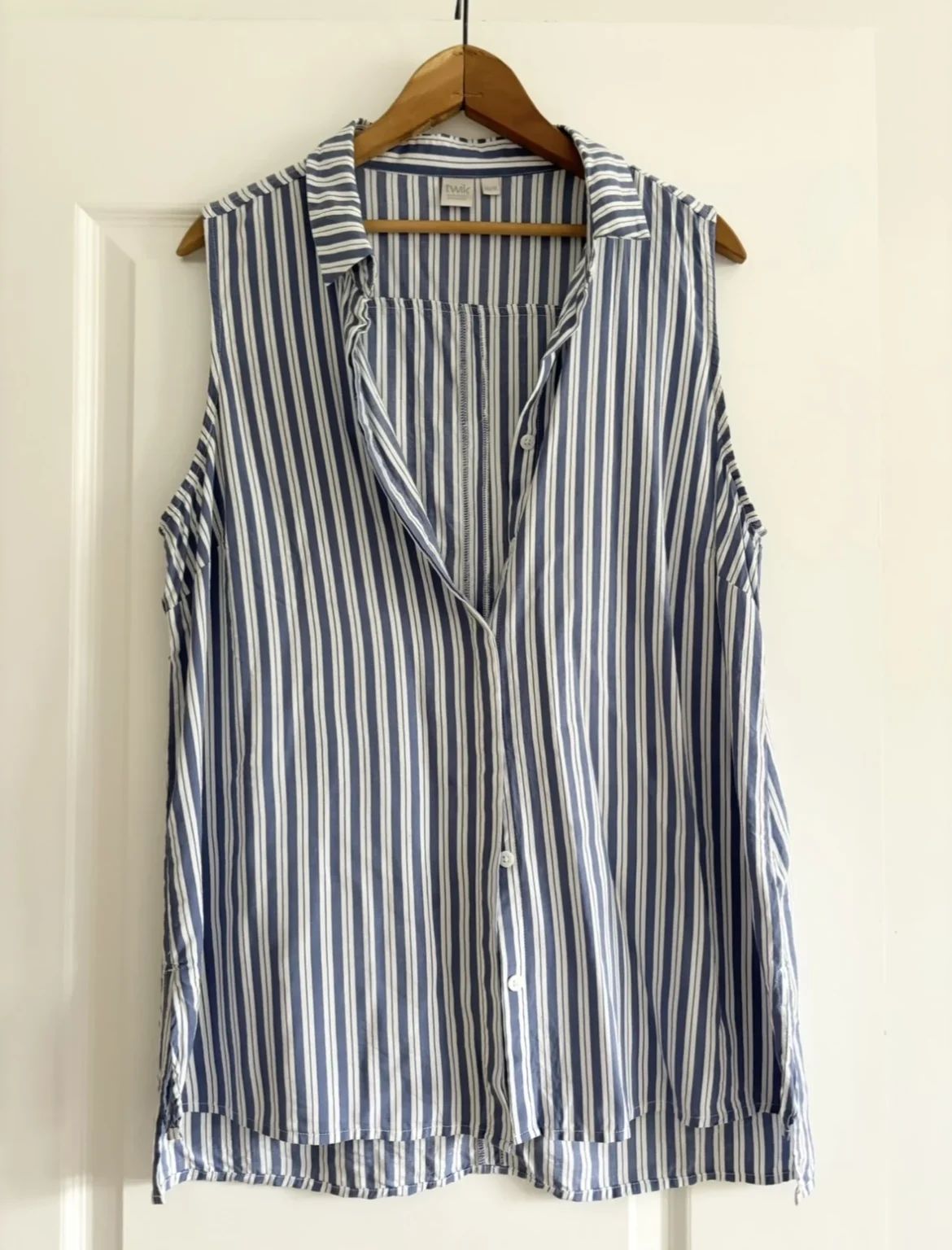 Image for Sleeveless shirt