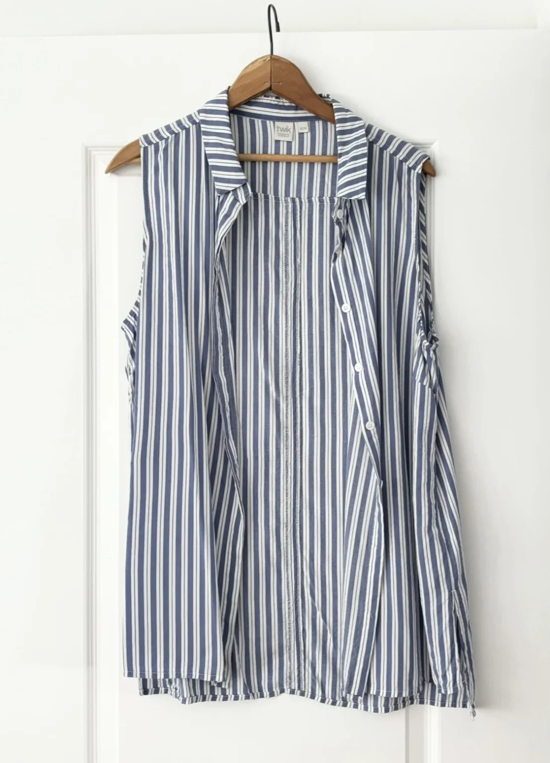 Image for Sleeveless shirt
