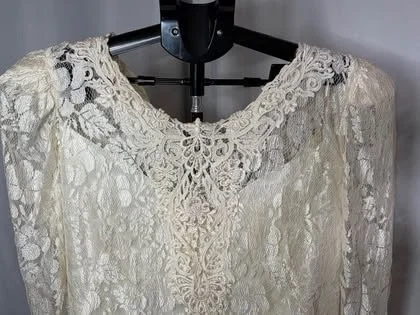 Image for 1980s Vintage Lace and Beaded Wedding Dress – William S. (Made in Canada) – Size S / 4–6