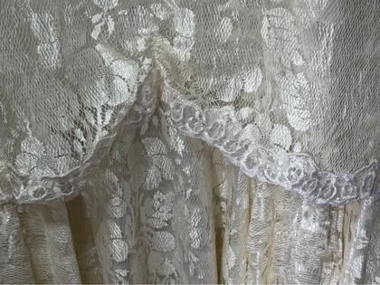 Image for 1980s Vintage Lace and Beaded Wedding Dress – William S. (Made in Canada) – Size S / 4–6