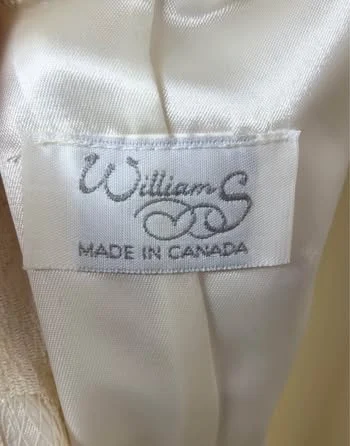 Image for 1980s Vintage Lace and Beaded Wedding Dress – William S. (Made in Canada) – Size S / 4–6